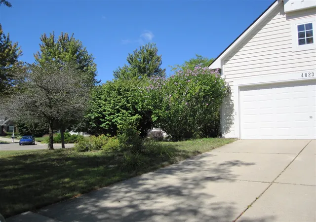 3rd image of 4823 N Ridgeside Cir, Ann Arbor, MI 48105 | MLS# 70553648