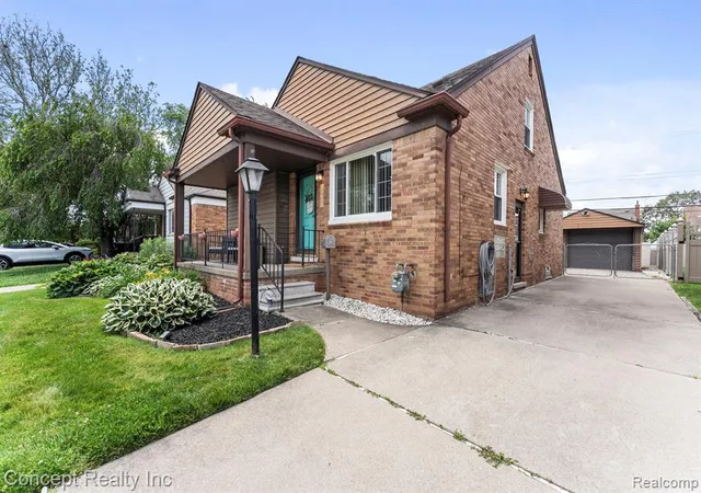 Homes for sale in Allen Park, MI | 15651 Russell Ave, Allen Park, MI 48101 | MLS# 61009547