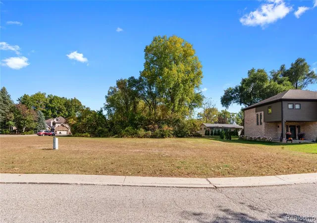Photo 8 of Land for sale at 256 Madeleine Ln, Waterford, MI 48328 | MLS# 60945459 | Listing updated on 2026-04-10