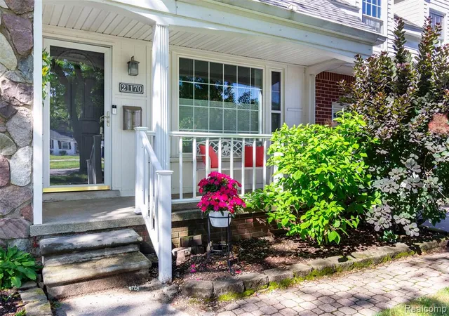 Photo 4 of Sale Pending at 21170 Outer Dr, Dearborn, MI 48124 | MLS# 61017542 | Listing updated on 2026-08-14
