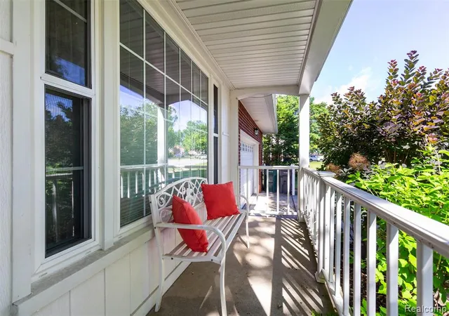 Photo 5 of Sale Pending at 21170 Outer Dr, Dearborn, MI 48124 | MLS# 61017542 | Listing updated on 2026-08-14