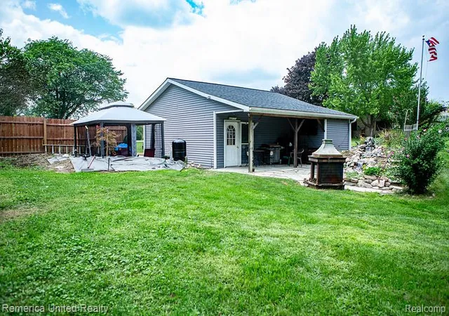 Photo 3 of Multi family home for sale at 252 Pinewood Dr, Fowlerville, MI 48836 9518 | MLS# 61025758 | Listing updated on 2026-09-13