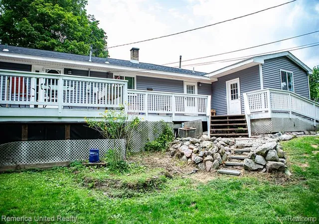 Photo 4 of Multi family home for sale at 252 Pinewood Dr, Fowlerville, MI 48836 9518 | MLS# 61025758 | Listing updated on 2026-09-13
