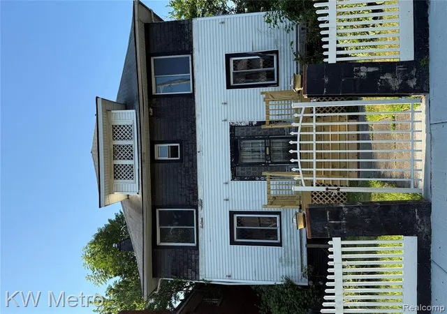 Homes for sale in Detroit, MI | 909 Burlingame St, Detroit, MI 48202 | MLS# 60929796