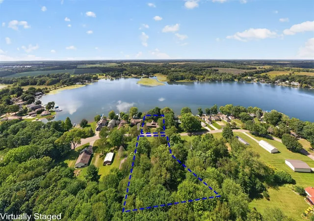 Photo 3 of Sale Pending at 29116 Cedarama Dr, Marcellus, MI 49067 | MLS# 70555580 | Listing updated on 2026-09-08