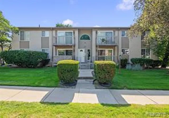Homes for sale in Royal Oak, MI | 3551 W 14 Mile Rd #2, Royal Oak, MI 48073 | MLS# 61009105