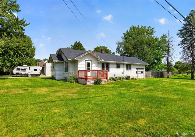 Homes for sale in Bridgeport, MI | 4322 Baker Rd, Bridgeport, MI 48722 | MLS# 61007458