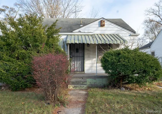 Homes for sale in Detroit, MI | 15726 Hubbell St, Detroit, MI 48227 | MLS# 60958248