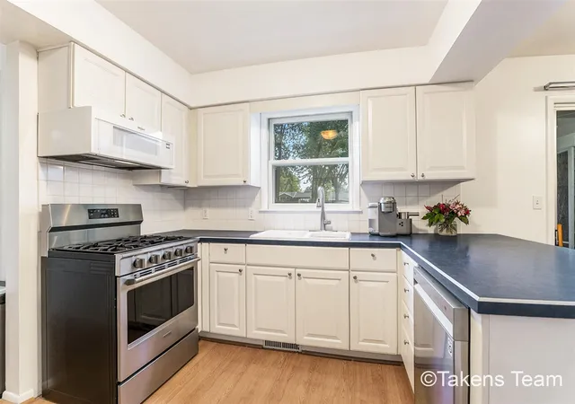 Homes for sale in Grand Rapids, MI | 4223 Burton St, Grand Rapids, MI 49546 | MLS# 70518393