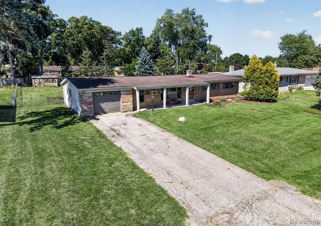 5th image of 8144 Kenwick Dr, White Lake, MI 48386 | MLS# 61017645