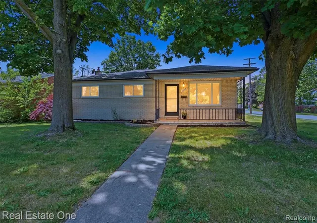 Photo 1 of Single Family Residence at 9649 Beech Daly Rd, Redford, MI 48239 | MLS# 61000505 | | Sold on 2026-07-10