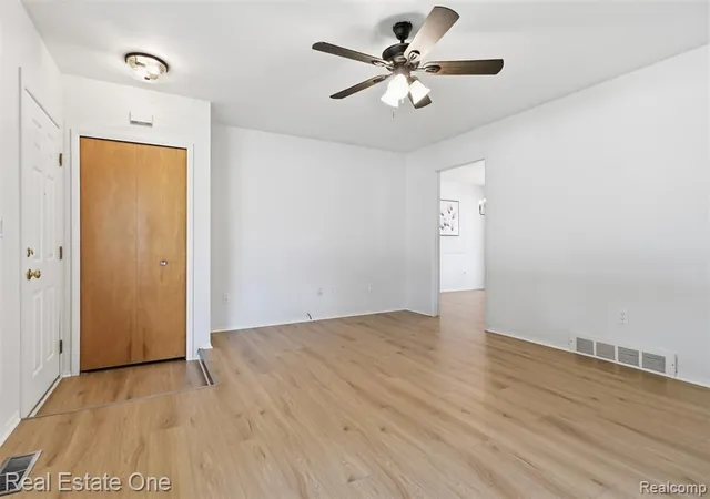 Photo 4 of Single Family Residence at 9649 Beech Daly Rd, Redford, MI 48239 | MLS# 61000505 | | Sold on 2026-07-10