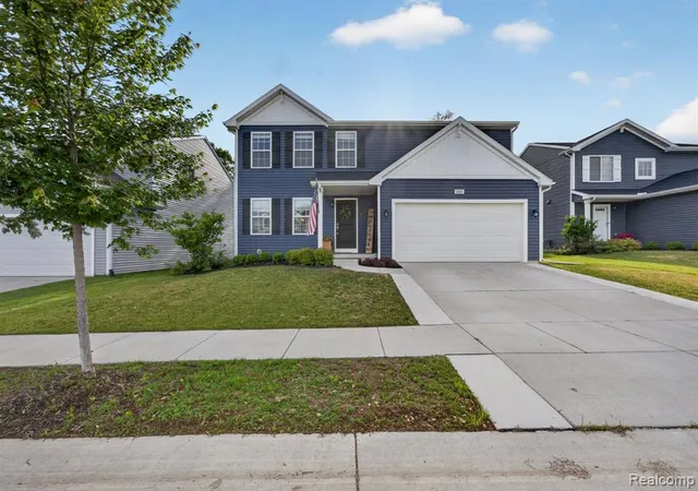 Homes for sale in Fowlerville, MI | 2845 Sycamore River Dr, Fowlerville, MI 48836 | MLS# 61004271