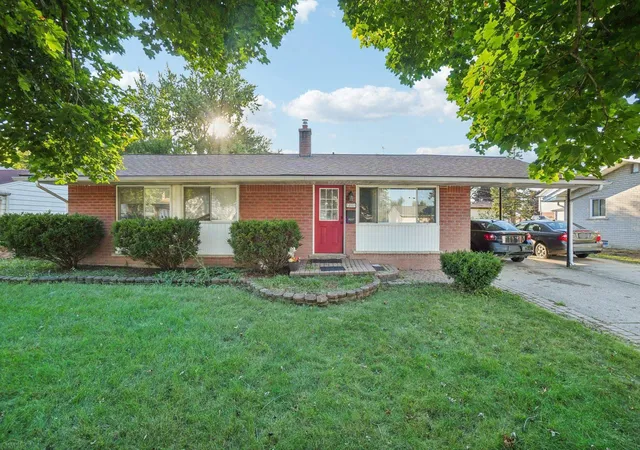 Photo 2 of Single family home for sale at 34559 Chope Pl Pl, Clinton Township, MI 48035 | MLS# 50157336 | Listing updated on 2026-07-23
