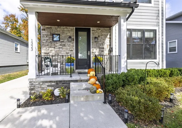 Photo 2 of Sale Pending at 1323 Bennaville Ave, Birmingham, MI 48009 | MLS# 70517703 | Listing updated on 2026-04-03