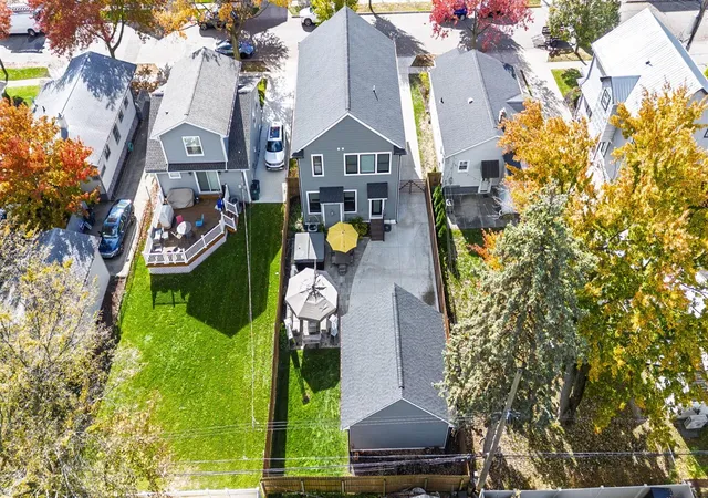 Photo 4 of Sale Pending at 1323 Bennaville Ave, Birmingham, MI 48009 | MLS# 70517703 | Listing updated on 2026-04-03