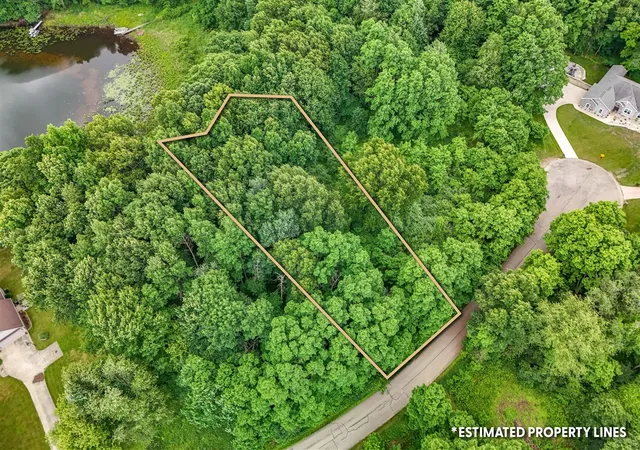 3rd image of 6117 Sweet Clover Hills Dr, Jonesville, MI 49250 | MLS# 70542530