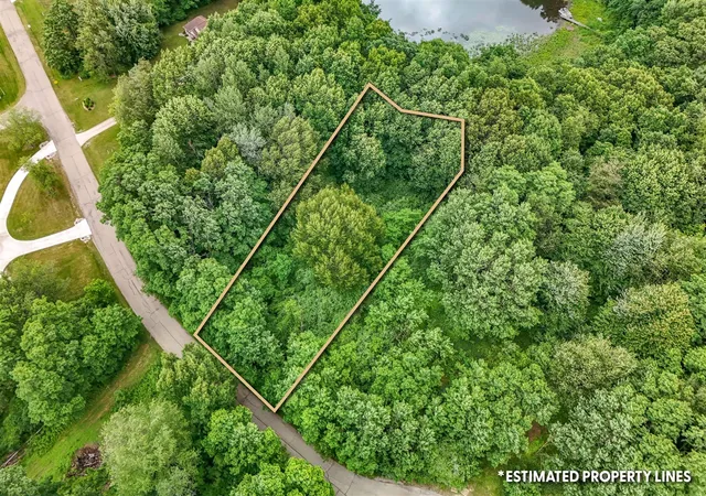 4th image of 6117 Sweet Clover Hills Dr, Jonesville, MI 49250 | MLS# 70542530