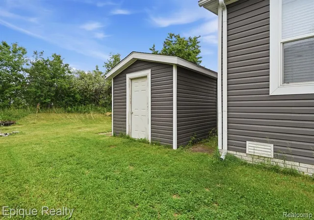 Homes for sale in Davisburg, MI | 17107 Detroiter, Davisburg, MI 48350 | MLS# 61003786