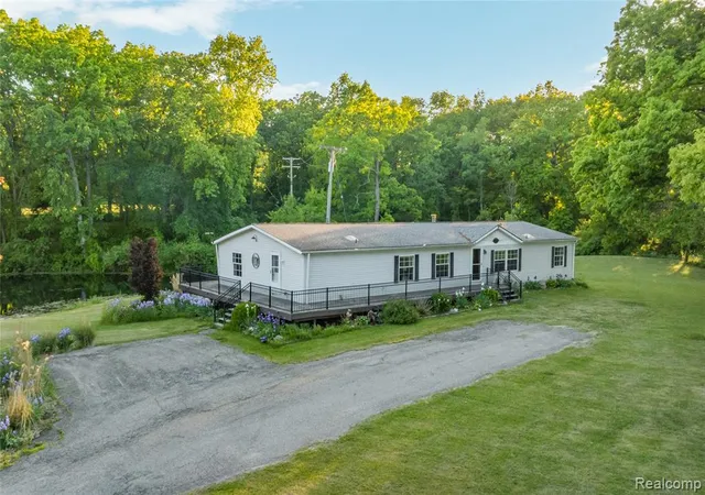 4th image of 8460 Fish Lake Road Road, Holly, MI 48442 | MLS# 60999055