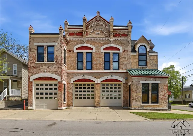 Photo 2 of Multi family home for sale at 40 Lexington Ave, Grand Rapids, MI 49504 | MLS# 70529490 | Listing updated on 2026-10-07