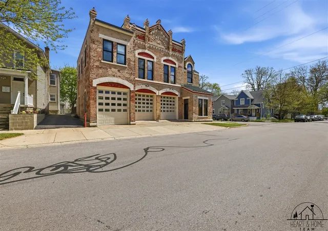 Photo 3 of Multi family home for sale at 40 Lexington Ave, Grand Rapids, MI 49504 | MLS# 70529490 | Listing updated on 2026-10-07