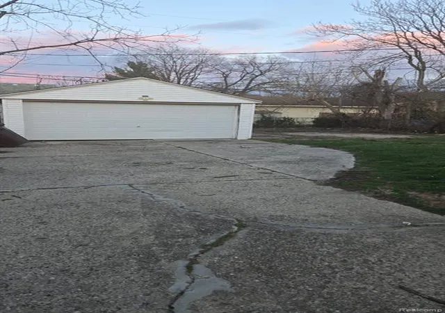 3rd image of 3107 Henry St, Inkster, MI 48141 3607 | MLS# 60984841