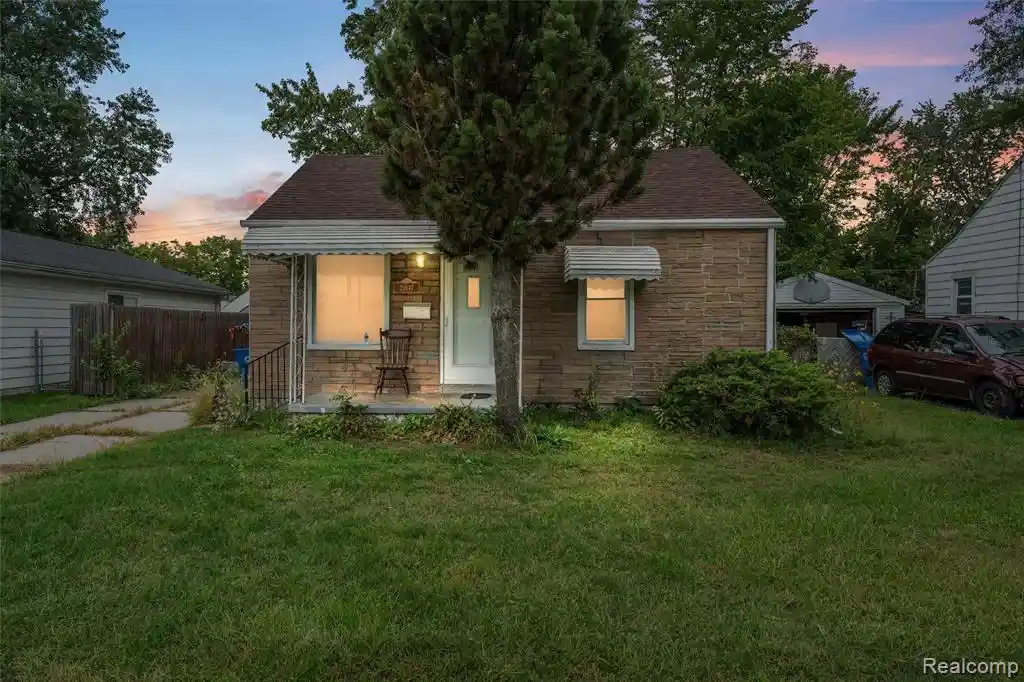 Photo 1 of Single family home for sale at 21947 Elroy Ave, Warren, MI 48089 2895 | MLS# 61041109 | Listing updated on 2026-10-23