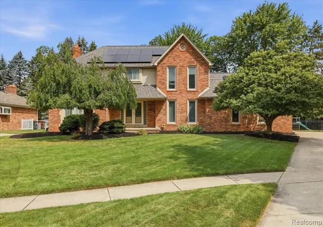 Photo 2 of Sale Pending at 47608 Cheryl Ct, Shelby Township, MI 48315 | MLS# 61023063 | Listing updated on 2026-09-05