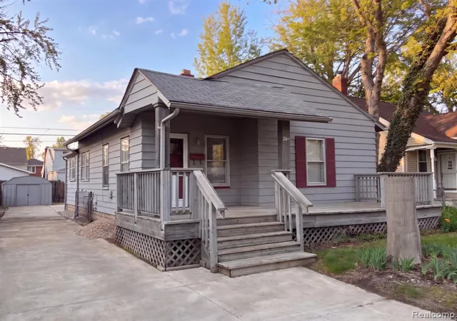 1st image of 261 Academy St, Ferndale, MI 48220 3313 | MLS# 61024283