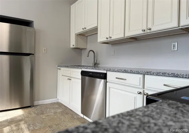 2nd image of 261 Academy St, Ferndale, MI 48220 3313 | MLS# 61024283