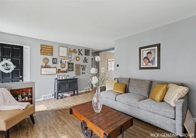 5th image of 3421 Senora Ave, Grand Rapids, MI 49508 | MLS# 70534107