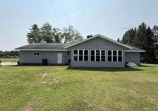 Photo 1 of Single family home for sale at 4815 Southside Rd, Manistique, MI 49854 | MLS# 50216469 | Listing updated on 2026-09-22