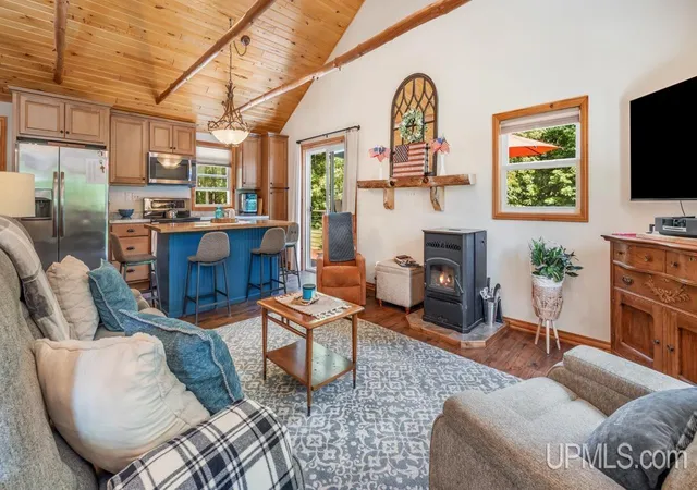 Photo 4 of Single family home for sale at 2373 State 101 Hwy, Fence T Wi, WI 54120 | MLS# 50218972 | Listing updated on 2026-08-27