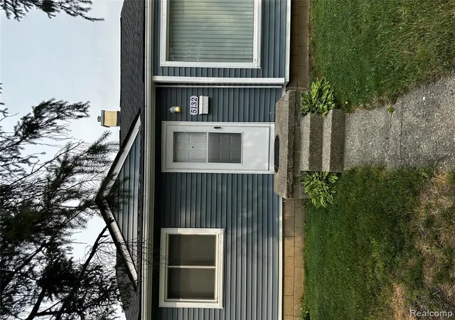 2nd image of 5132 Gloria St, Wayne, MI 48184 | MLS# 61016471