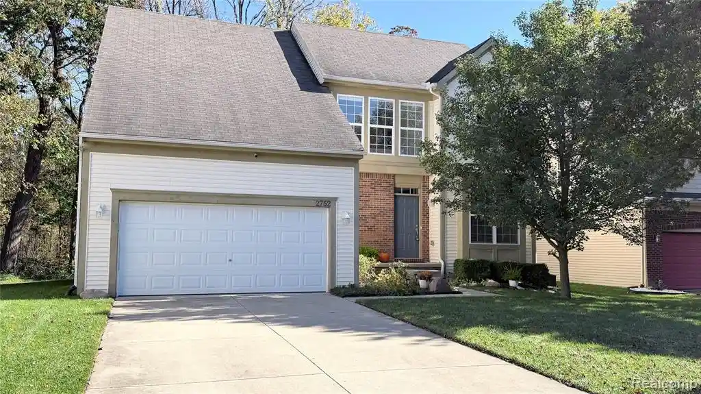 Photo 1 of Single family home for sale at 2752 W Amberly Blvd, Howell, MI 48843 | MLS# 61035444 | Listing updated on 2026-10-24