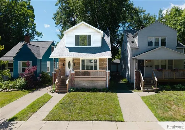 Homes for sale in Ferndale, MI | 967 Alberta St, Ferndale, MI 48220 | MLS# 61003133