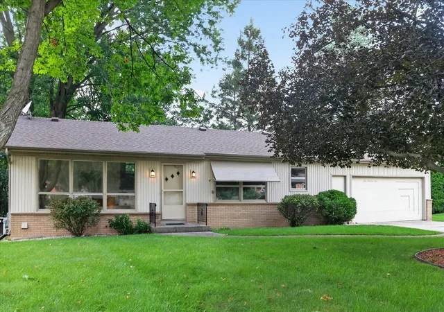 2nd image of 5073 Hillwood Ct, Grand Rapids, MI 49508 | MLS# 70552976