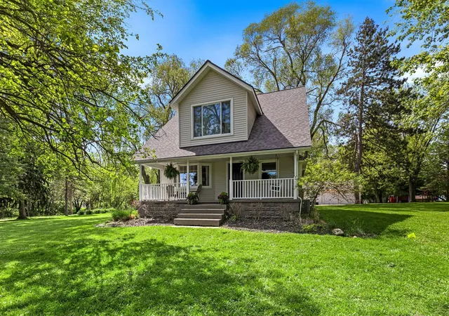 Homes for sale in Grand Rapids, MI | 3120 Richmond St, Grand Rapids, MI 49534 | MLS# 70534887
