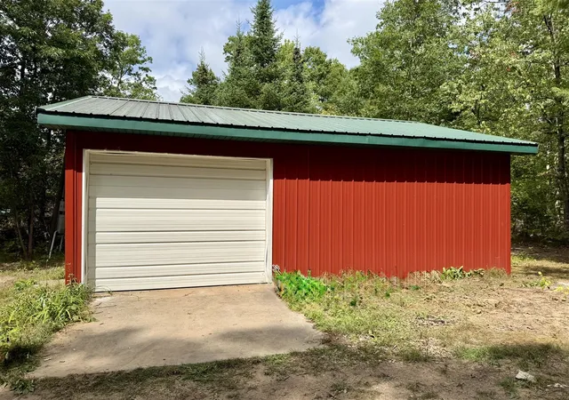 Photo 3 of Single family home for sale at 4472 James St, Wellston, MI 49689 | MLS# 70551988 | Listing updated on 2026-09-21