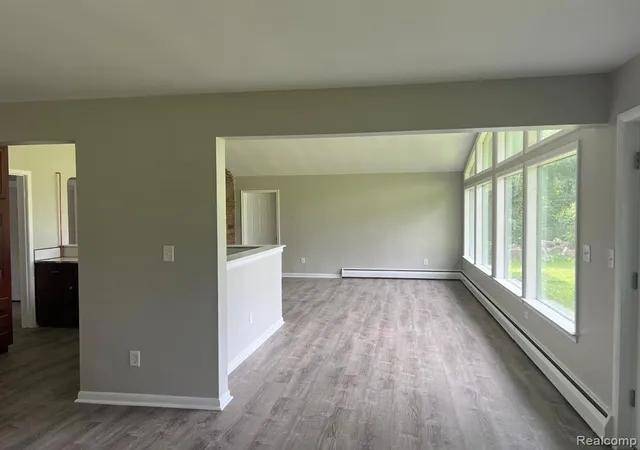 3rd image of 12000 Inkster Rd, Romulus, MI 48174 | MLS# 60926352