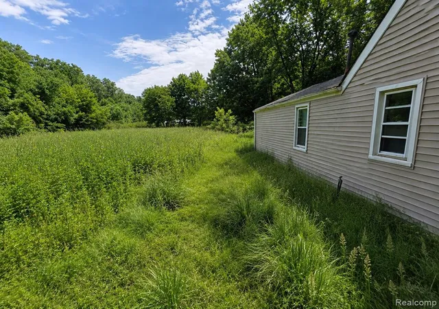 3rd image of 6851 Merriman Rd, Romulus, MI 48174 | MLS# 61001524