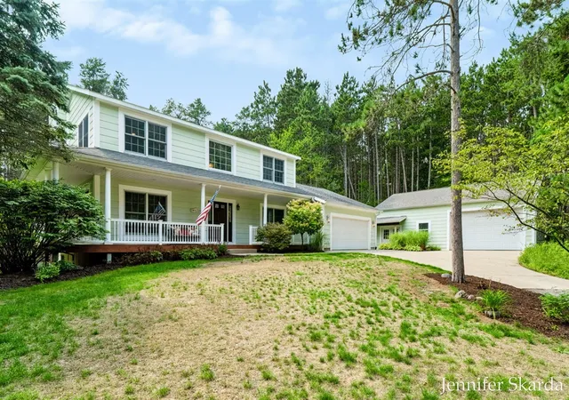 4th image of 4530 Summit Forest Dr #14, Rockford, MI 49341 | MLS# 70552430