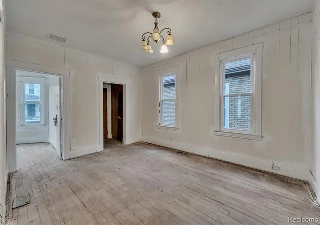 3rd image of 9333 Elsa St, Detroit, MI 48214 | MLS# 60954941