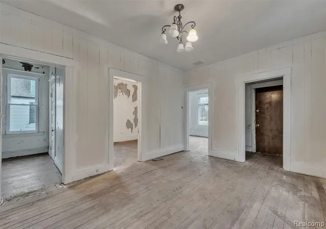 4th image of 9333 Elsa St, Detroit, MI 48214 | MLS# 60954941
