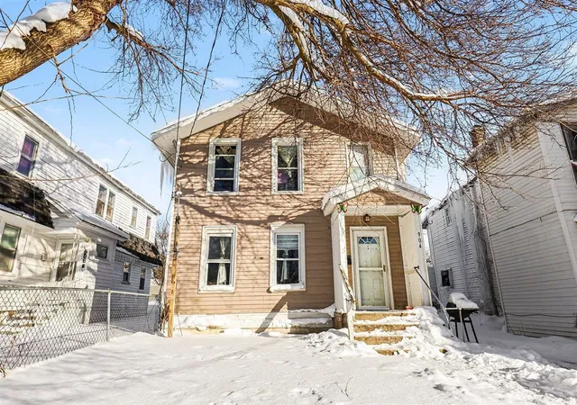 Homes for sale in Grand Rapids, MI | 904 College Ave, Grand Rapids, MI 49503 | MLS# 70530112