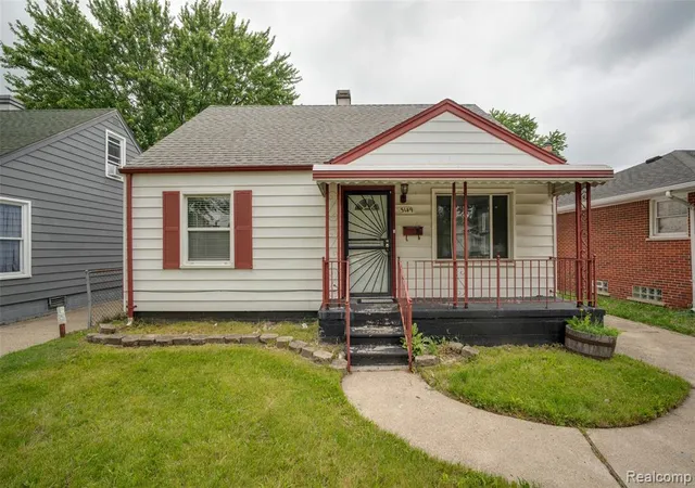 1st image of 3149 Poplar Ave, Warren, MI 48091 2343 | MLS# 61007148