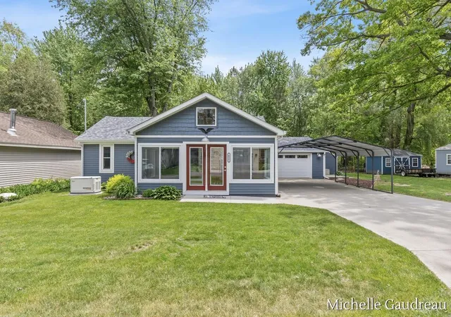 Homes for sale in Lake Odessa, MI | 621 Eagle Point Rd, Lake Odessa, MI 48849 | MLS# 70533826
