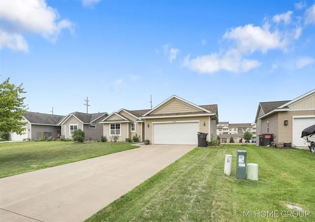 Homes for sale in Holland, MI | 3729 Hickoryrow Ct, Holland, MI 49424 | MLS# 70545053