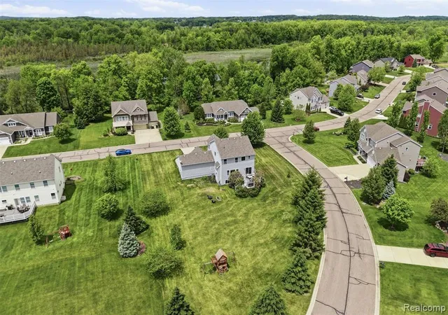 Homes for sale in Brighton, MI | 217 Shinnecock Dr, Brighton, MI 48114 | MLS# 61002583